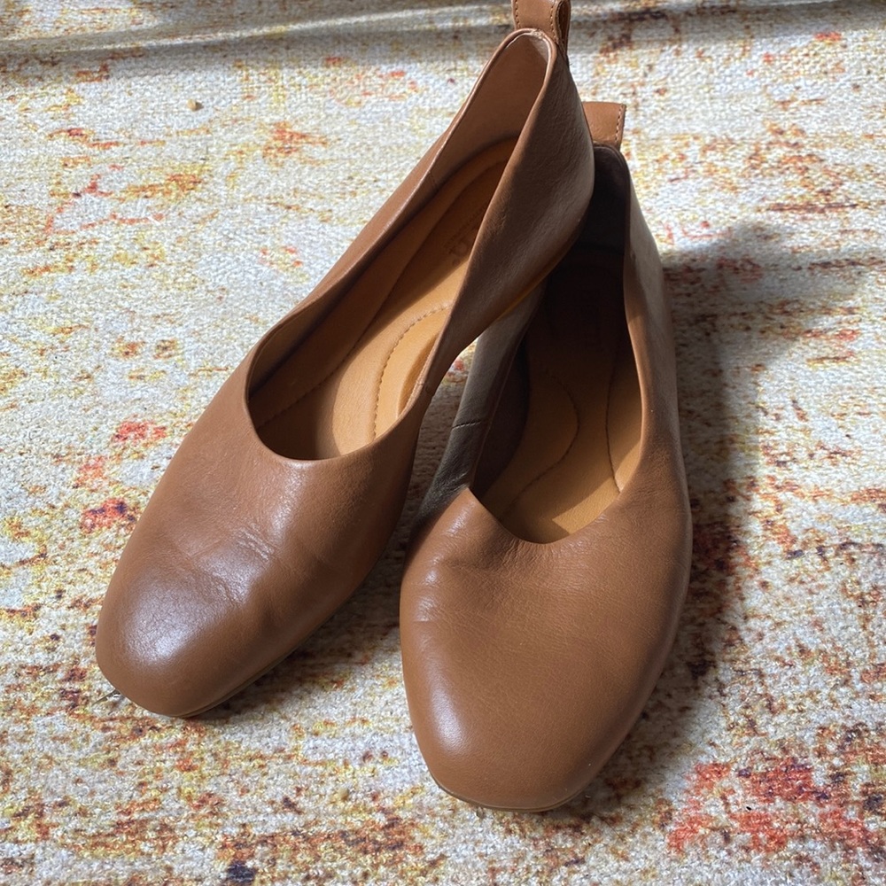 BORN ‘Beca’ flats